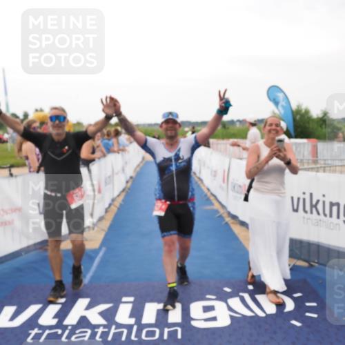 22.06.2025 - Viking Triathlon MichiJ http://msf.ph/oto/8077333 22.06.2025 15:54:47 Ziel 530, 627 meine-sportfotos.de