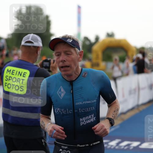 22.06.2025 - Viking Triathlon Yannick Fuchs http://msf.ph/oto/8077348 22.06.2025 16:27:28 Ziel 308, 363 meine-sportfotos.de