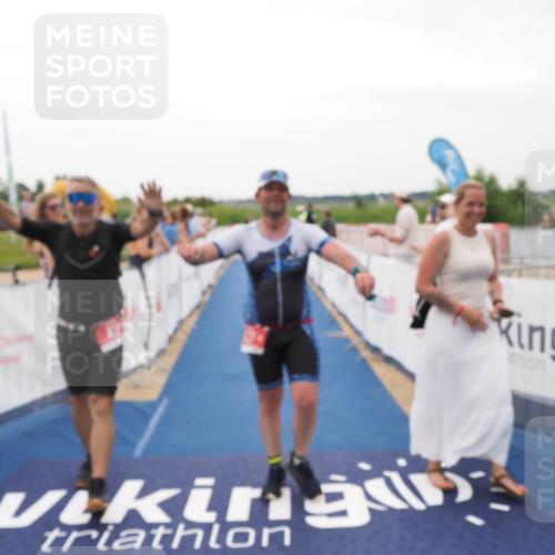 22.06.2025 - Viking Triathlon MichiJ http://msf.ph/oto/8077350 22.06.2025 15:54:48 Ziel 530, 627 meine-sportfotos.de