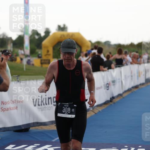 22.06.2025 - Viking Triathlon Yannick Fuchs http://msf.ph/oto/8077379 22.06.2025 16:27:31 Ziel 308 meine-sportfotos.de