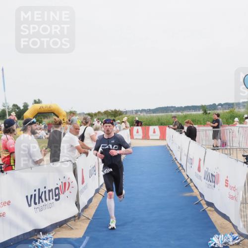 22.06.2025 - Viking Triathlon MichiJ http://msf.ph/oto/8077384 22.06.2025 14:35:16 Ziel 526 meine-sportfotos.de