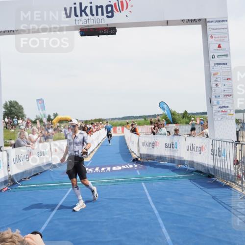 22.06.2025 - Viking Triathlon MichiJ http://msf.ph/oto/8077398 22.06.2025 14:04:19 Ziel 1, 414 meine-sportfotos.de
