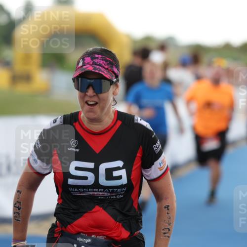 22.06.2025 - Viking Triathlon Yannick Fuchs http://msf.ph/oto/8077401 22.06.2025 16:27:51 Ziel 142, 633 meine-sportfotos.de