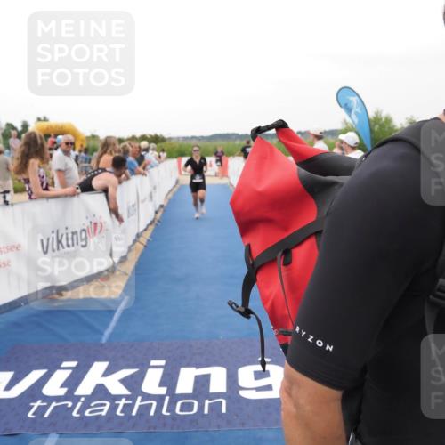 22.06.2025 - Viking Triathlon MichiJ http://msf.ph/oto/8077404 22.06.2025 15:54:51 Ziel 530, 627 meine-sportfotos.de