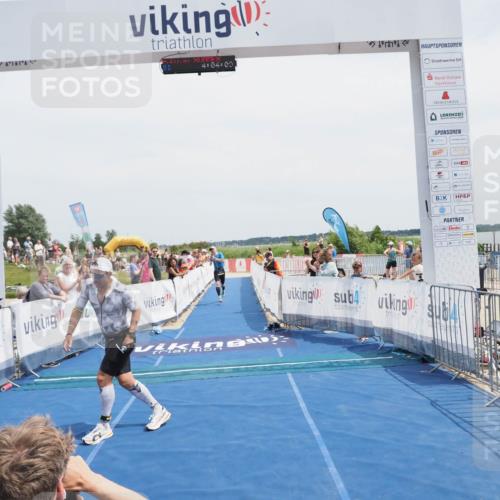 22.06.2025 - Viking Triathlon MichiJ http://msf.ph/oto/8077410 22.06.2025 14:04:20 Ziel 1, 414 meine-sportfotos.de