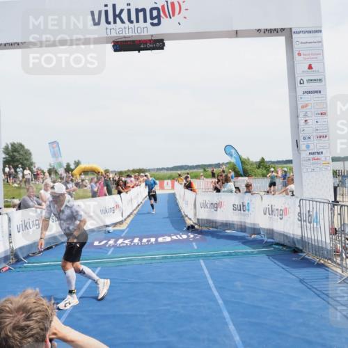 22.06.2025 - Viking Triathlon MichiJ http://msf.ph/oto/8077421 22.06.2025 14:04:20 Ziel 1, 414 meine-sportfotos.de