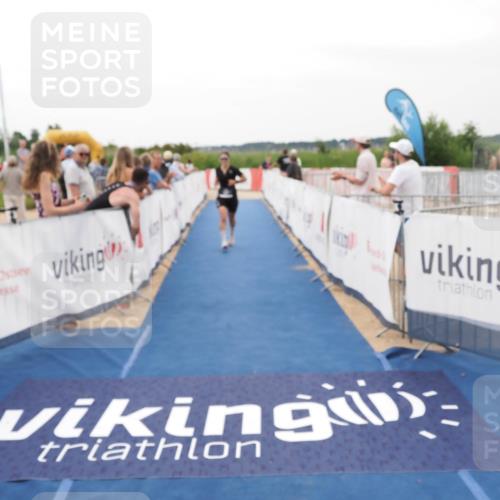 22.06.2025 - Viking Triathlon MichiJ http://msf.ph/oto/8077427 22.06.2025 15:54:51 Ziel 530, 627 meine-sportfotos.de