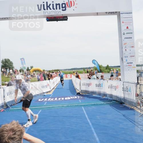 22.06.2025 - Viking Triathlon MichiJ http://msf.ph/oto/8077430 22.06.2025 14:04:20 Ziel 1, 414 meine-sportfotos.de