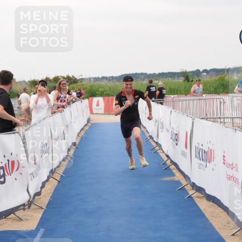22.06.2025 - Viking Triathlon MichiJ http://msf.ph/oto/8077442 22.06.2025 16:02:45 Ziel 102 meine-sportfotos.de