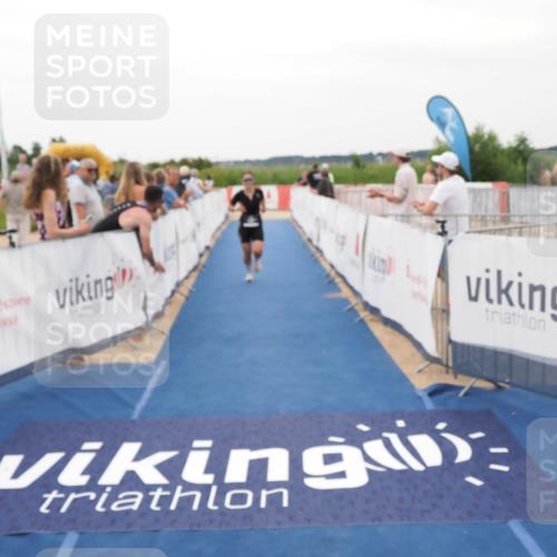 22.06.2025 - Viking Triathlon MichiJ http://msf.ph/oto/8077445 22.06.2025 15:54:52 Ziel 530, 627 meine-sportfotos.de