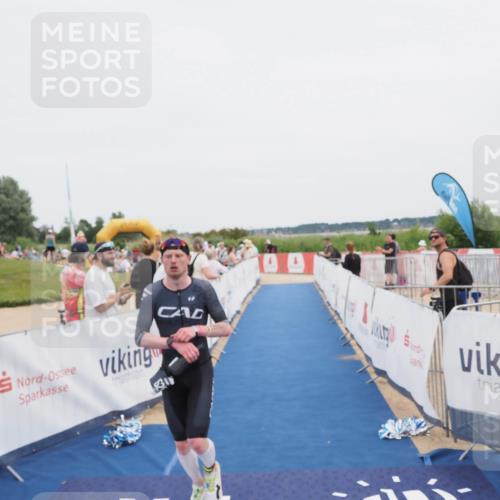 22.06.2025 - Viking Triathlon MichiJ http://msf.ph/oto/8077457 22.06.2025 14:35:17 Ziel 526 meine-sportfotos.de