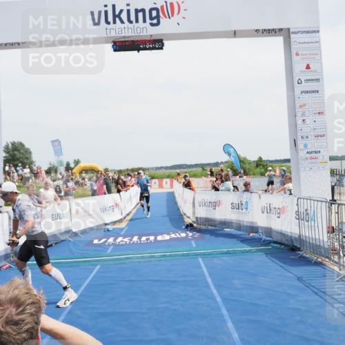 22.06.2025 - Viking Triathlon MichiJ http://msf.ph/oto/8077464 22.06.2025 14:04:20 Ziel 1, 414 meine-sportfotos.de