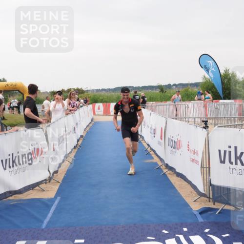 22.06.2025 - Viking Triathlon MichiJ http://msf.ph/oto/8077471 22.06.2025 16:02:46 Ziel 102 meine-sportfotos.de