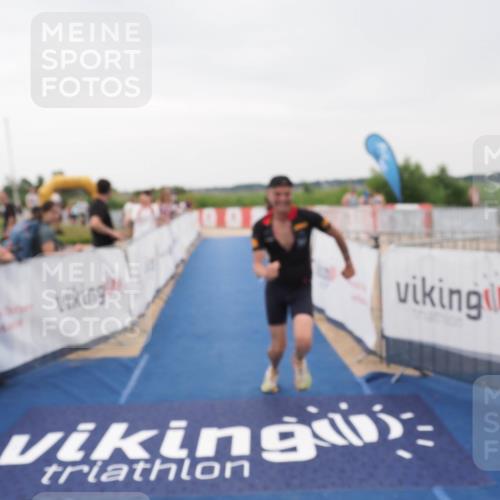 22.06.2025 - Viking Triathlon MichiJ http://msf.ph/oto/8077530 22.06.2025 16:02:46 Ziel 102 meine-sportfotos.de