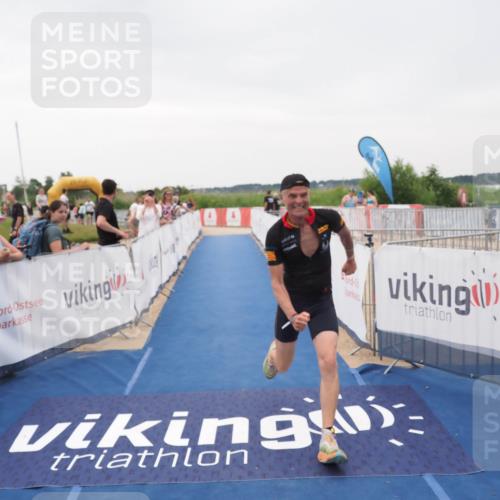 22.06.2025 - Viking Triathlon MichiJ http://msf.ph/oto/8077539 22.06.2025 16:02:47 Ziel 102 meine-sportfotos.de