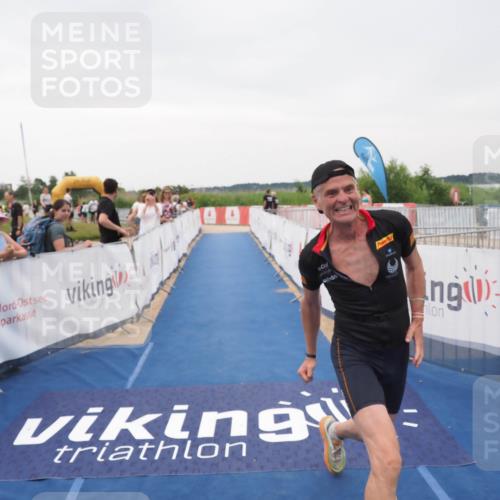 22.06.2025 - Viking Triathlon MichiJ http://msf.ph/oto/8077556 22.06.2025 16:02:47 Ziel 102 meine-sportfotos.de