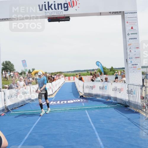 22.06.2025 - Viking Triathlon MichiJ http://msf.ph/oto/8077596 22.06.2025 14:04:22 Ziel 414 meine-sportfotos.de