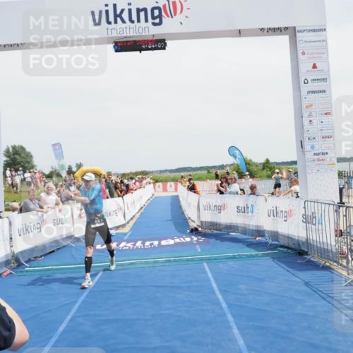 22.06.2025 - Viking Triathlon MichiJ http://msf.ph/oto/8077604 22.06.2025 14:04:22 Ziel 414 meine-sportfotos.de