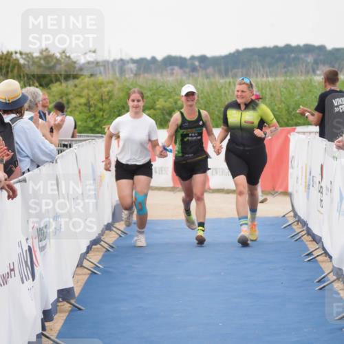 22.06.2025 - Viking Triathlon MichiJ http://msf.ph/oto/8077665 22.06.2025 15:55:04 Ziel 636 meine-sportfotos.de