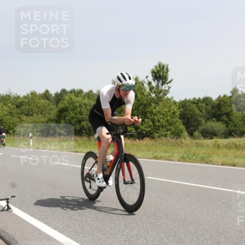 22.06.2025 - Viking Triathlon Yannick Fuchs http://msf.ph/oto/8077673 22.06.2025 12:03:50 Radfahren 60, 264 meine-sportfotos.de