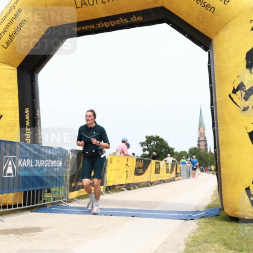 22.06.2025 - Viking Triathlon H.Heesch http://msf.ph/oto/8077682 22.06.2025 15:17:10 Laufen 24 meine-sportfotos.de
