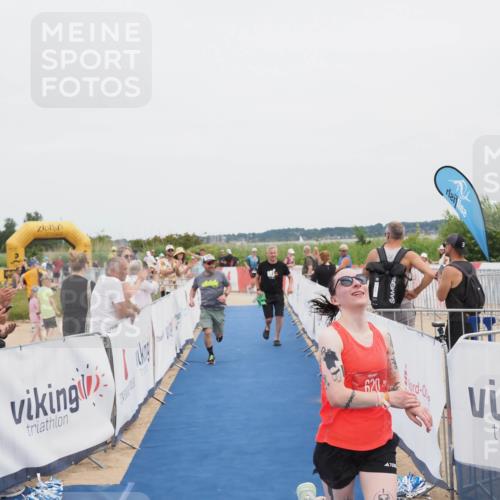 22.06.2025 - Viking Triathlon MichiJ http://msf.ph/oto/8077770 22.06.2025 14:36:02 Ziel 620 meine-sportfotos.de