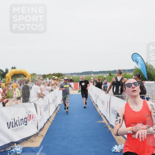 22.06.2025 - Viking Triathlon MichiJ http://msf.ph/oto/8077787 22.06.2025 14:36:02 Ziel 620 meine-sportfotos.de