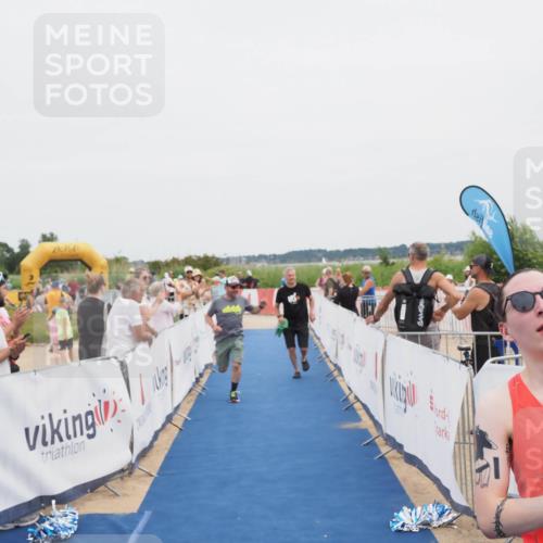 22.06.2025 - Viking Triathlon MichiJ http://msf.ph/oto/8077794 22.06.2025 14:36:02 Ziel 620 meine-sportfotos.de