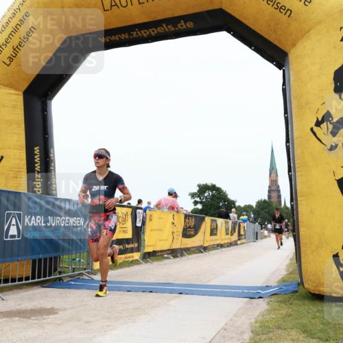 22.06.2025 - Viking Triathlon H.Heesch http://msf.ph/oto/8077800 22.06.2025 15:18:45 Laufen 72 meine-sportfotos.de