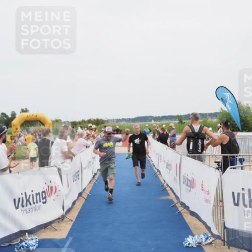 22.06.2025 - Viking Triathlon MichiJ http://msf.ph/oto/8077819 22.06.2025 14:36:03 Ziel 620 meine-sportfotos.de