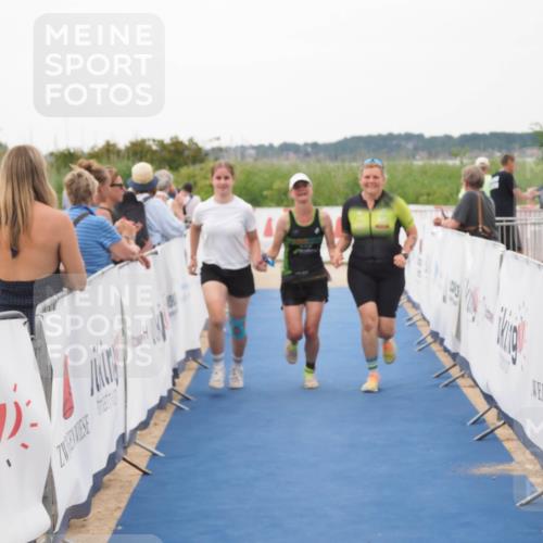 22.06.2025 - Viking Triathlon MichiJ http://msf.ph/oto/8077875 22.06.2025 15:55:07 Ziel 636 meine-sportfotos.de