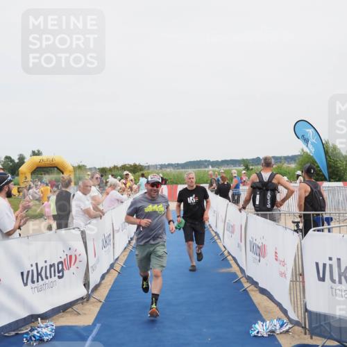 22.06.2025 - Viking Triathlon MichiJ http://msf.ph/oto/8077881 22.06.2025 14:36:04 Ziel 620 meine-sportfotos.de