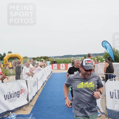 22.06.2025 - Viking Triathlon MichiJ http://msf.ph/oto/8077964 22.06.2025 14:36:05 Ziel 620 meine-sportfotos.de