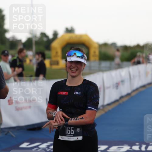 22.06.2025 - Viking Triathlon Yannick Fuchs http://msf.ph/oto/8077987 22.06.2025 16:30:47 Ziel 165 meine-sportfotos.de