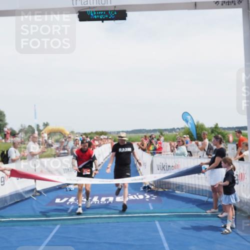 22.06.2025 - Viking Triathlon MichiJ http://msf.ph/oto/8078026 22.06.2025 14:09:46 Ziel 641 meine-sportfotos.de