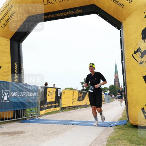 22.06.2025 - Viking Triathlon H.Heesch http://msf.ph/oto/8078058 22.06.2025 15:24:08 Laufen 37, 202, 495 meine-sportfotos.de