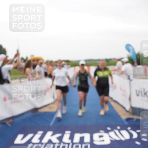 22.06.2025 - Viking Triathlon MichiJ http://msf.ph/oto/8078066 22.06.2025 15:55:09 Ziel 636 meine-sportfotos.de