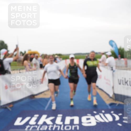 22.06.2025 - Viking Triathlon MichiJ http://msf.ph/oto/8078078 22.06.2025 15:55:09 Ziel 636 meine-sportfotos.de