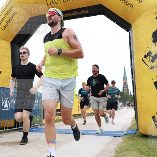 22.06.2025 - Viking Triathlon H.Heesch http://msf.ph/oto/8078081 22.06.2025 15:24:31 Laufen 210, 607 meine-sportfotos.de