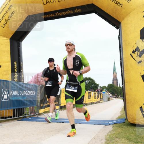 22.06.2025 - Viking Triathlon H.Heesch http://msf.ph/oto/8078115 22.06.2025 14:36:22 Laufen 281, 319 meine-sportfotos.de