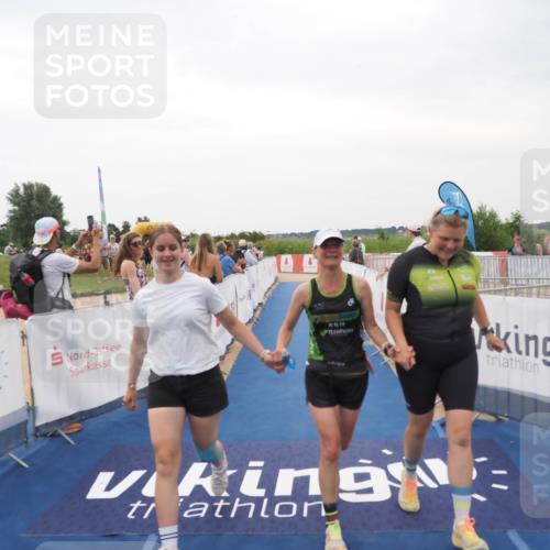 22.06.2025 - Viking Triathlon MichiJ http://msf.ph/oto/8078141 22.06.2025 15:55:10 Ziel 636 meine-sportfotos.de