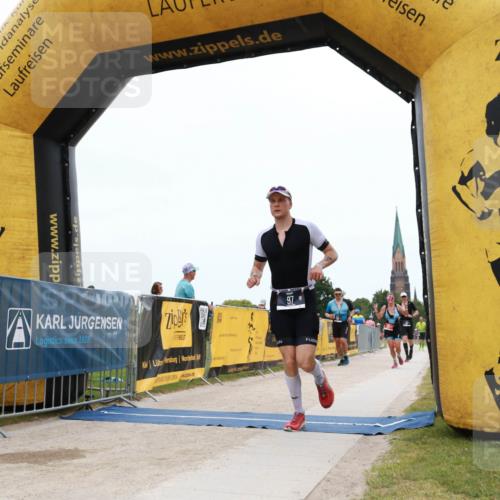 22.06.2025 - Viking Triathlon H.Heesch http://msf.ph/oto/8078151 22.06.2025 15:25:23 Laufen 97, 605 meine-sportfotos.de
