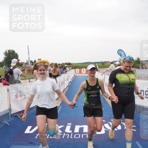 22.06.2025 - Viking Triathlon MichiJ http://msf.ph/oto/8078154 22.06.2025 15:55:10 Ziel 636 meine-sportfotos.de