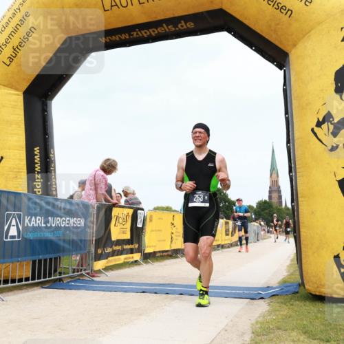 22.06.2025 - Viking Triathlon H.Heesch http://msf.ph/oto/8078181 22.06.2025 14:37:10 Laufen 235, 253, 266, 623, 657 meine-sportfotos.de