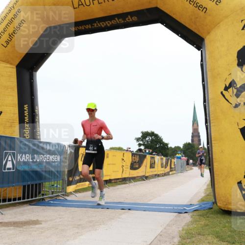22.06.2025 - Viking Triathlon H.Heesch http://msf.ph/oto/8078193 22.06.2025 15:25:43 Laufen 22, 44, 343 meine-sportfotos.de