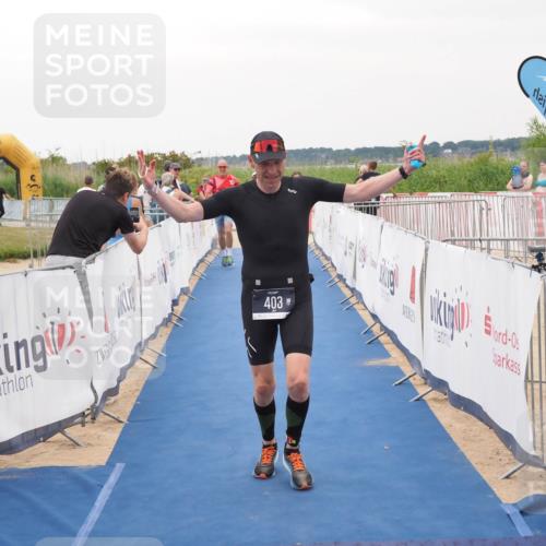 22.06.2025 - Viking Triathlon MichiJ http://msf.ph/oto/8078223 22.06.2025 16:03:03 Ziel 403, 650 meine-sportfotos.de