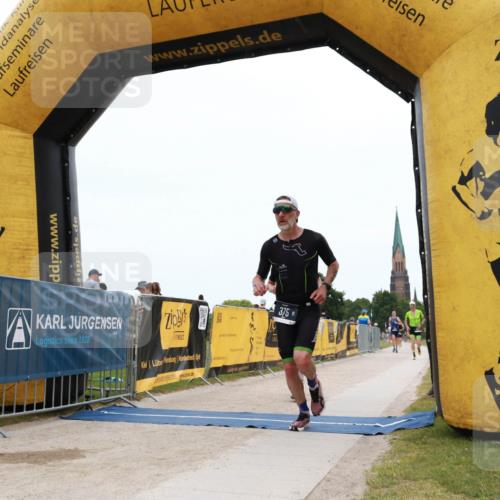 22.06.2025 - Viking Triathlon H.Heesch http://msf.ph/oto/8078241 22.06.2025 15:26:56 Laufen 370, 375 meine-sportfotos.de