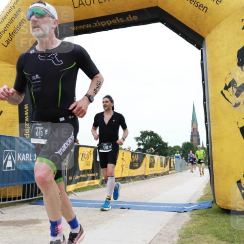 22.06.2025 - Viking Triathlon H.Heesch http://msf.ph/oto/8078248 22.06.2025 15:26:56 Laufen 370, 375 meine-sportfotos.de