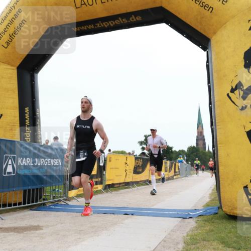 22.06.2025 - Viking Triathlon H.Heesch http://msf.ph/oto/8078268 22.06.2025 15:27:19 Laufen 487, 513 meine-sportfotos.de