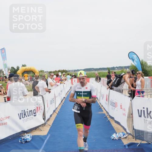 22.06.2025 - Viking Triathlon MichiJ http://msf.ph/oto/8078287 22.06.2025 14:37:08 Ziel 289 meine-sportfotos.de